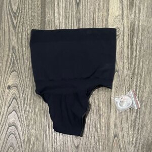 NWOT Skims Seamless Sculpt Mid Waist Thong Brief Shapewear Stretch Onyx Size M